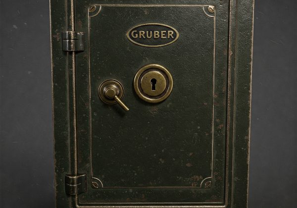 Old Safes by Arcas Gruber: Vintage Elegance Meets Creative Functionality